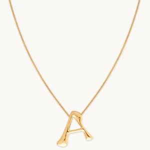 A Initial Bold Pendant Necklace in Gold