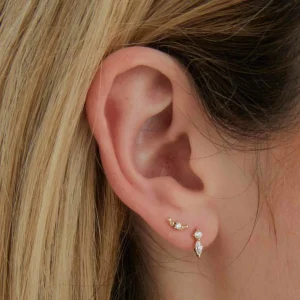 Beaded Curved Piercing Stud in Solid Gold