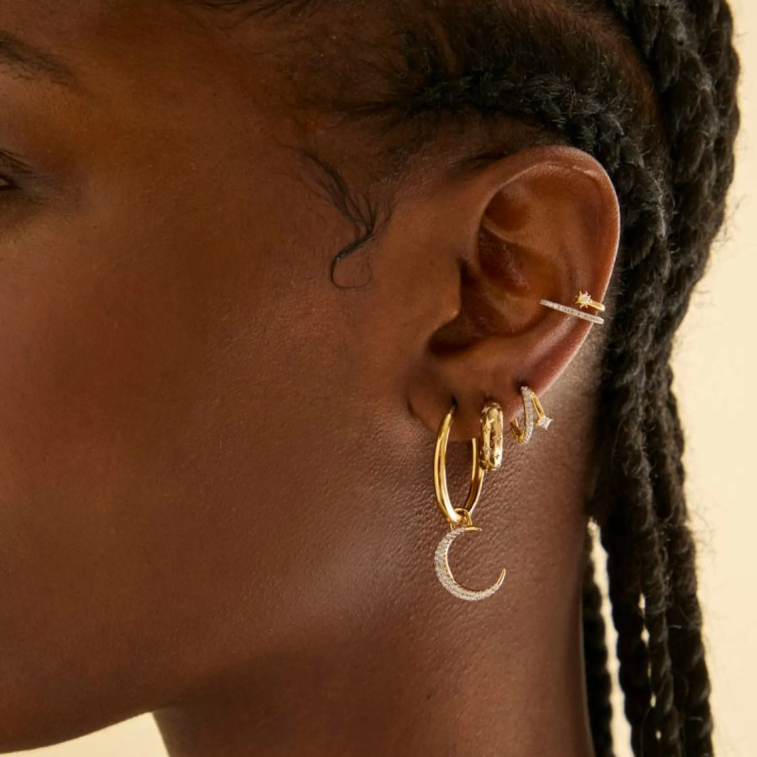 cosmic_illusion_crystal_e_2-1.webp Cosmic Illusion Crystal Ear Cuff in Gold