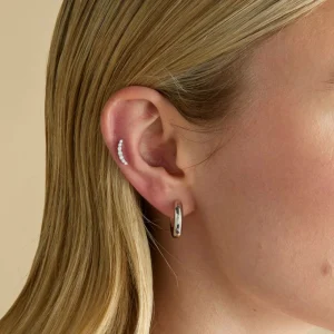 Curved Crystal Titanium Piercing Stud in Platinum