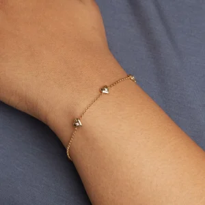Heart Charm Bracelet in Gold