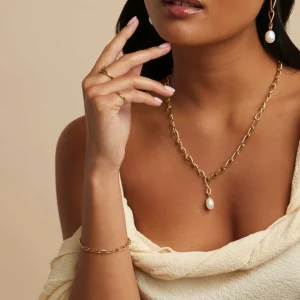 Infinite Slim Chain Bracelet in Gold