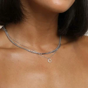 O Initial Pavé Pendant Necklace in Silver