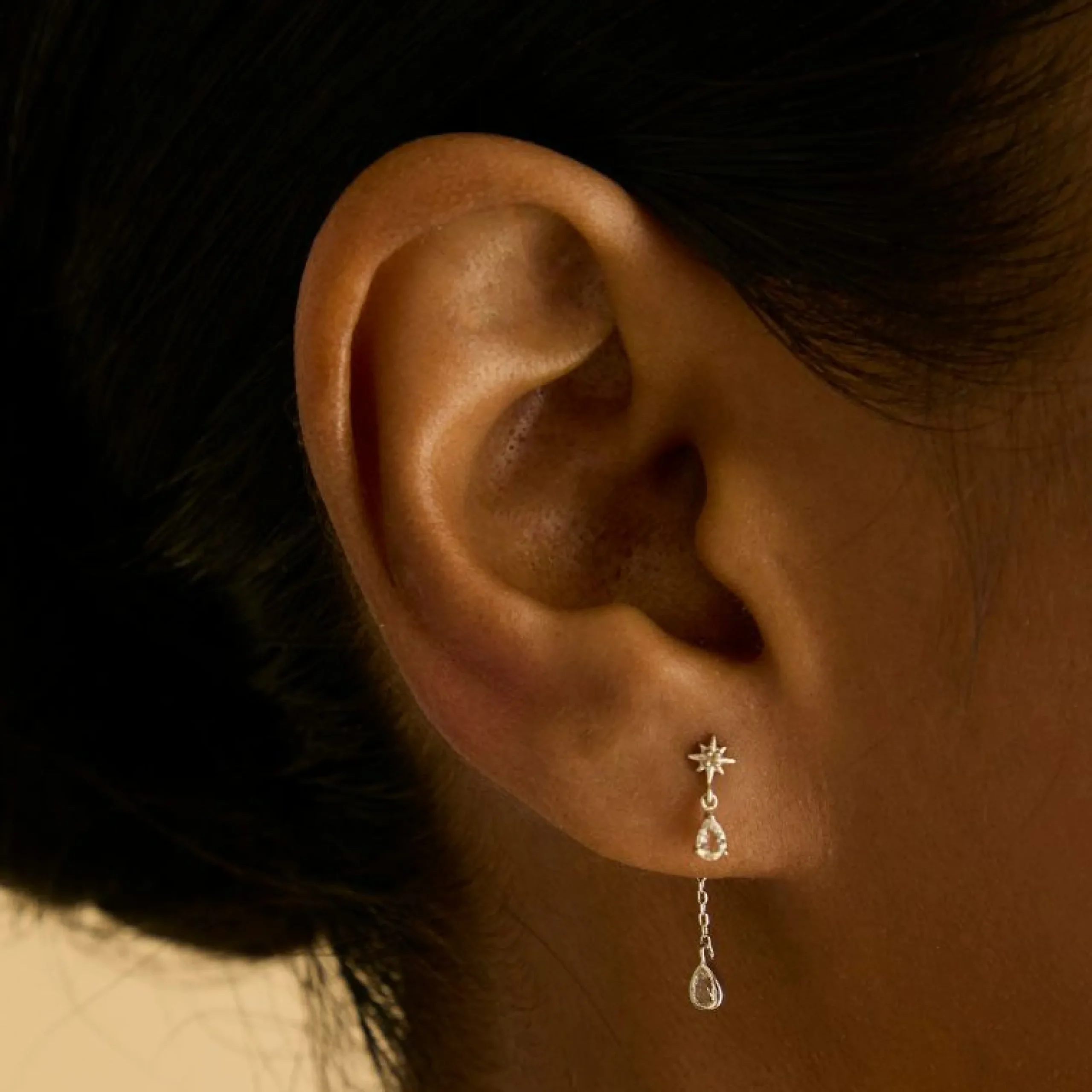 white_topaz_ear_curation__1-1.webp White Topaz Ear Curation Chain™ in Solid White Gold